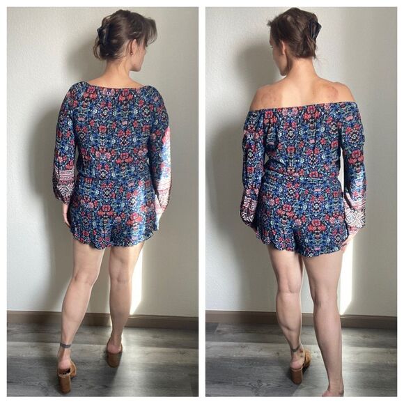 American Eagle Romper Blue Red Floral Medium Viscose Pockets Vacation - Picture 4 of 12